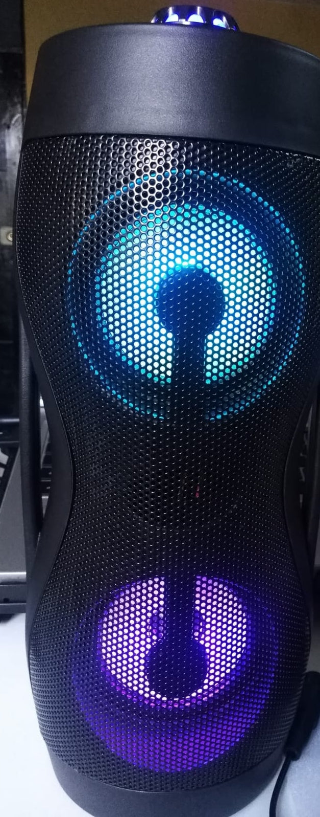 PARLANTE CAFINI RECARGABLE CON LUCES  BLUETOOH MOD CN-S4985FM-BT