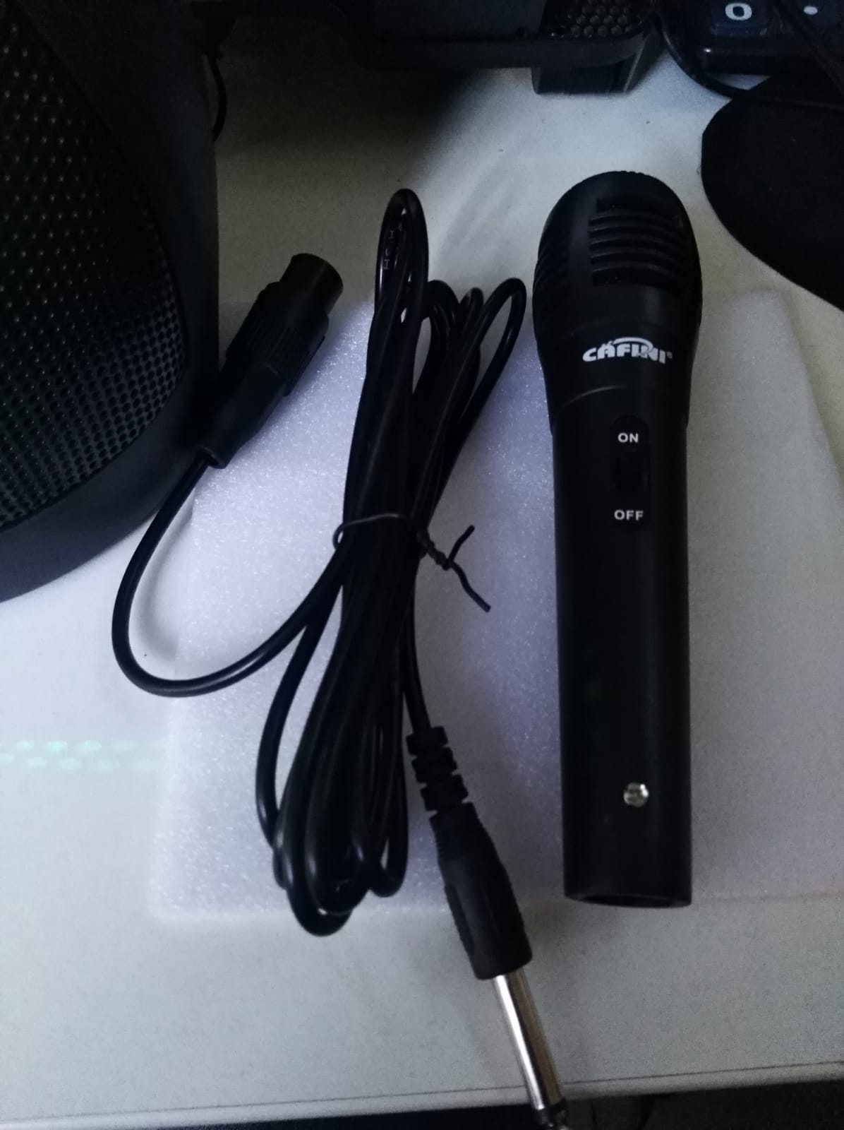 PARLANTE CAFINI RECARGABLE CON LUCES  BLUETOOH MOD CN-S4985FM-BT